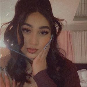 Meet your Posher, Makayla